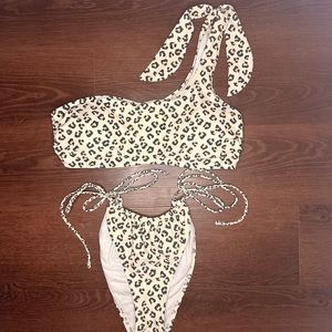 Abercrombie & Fitch bathing suit